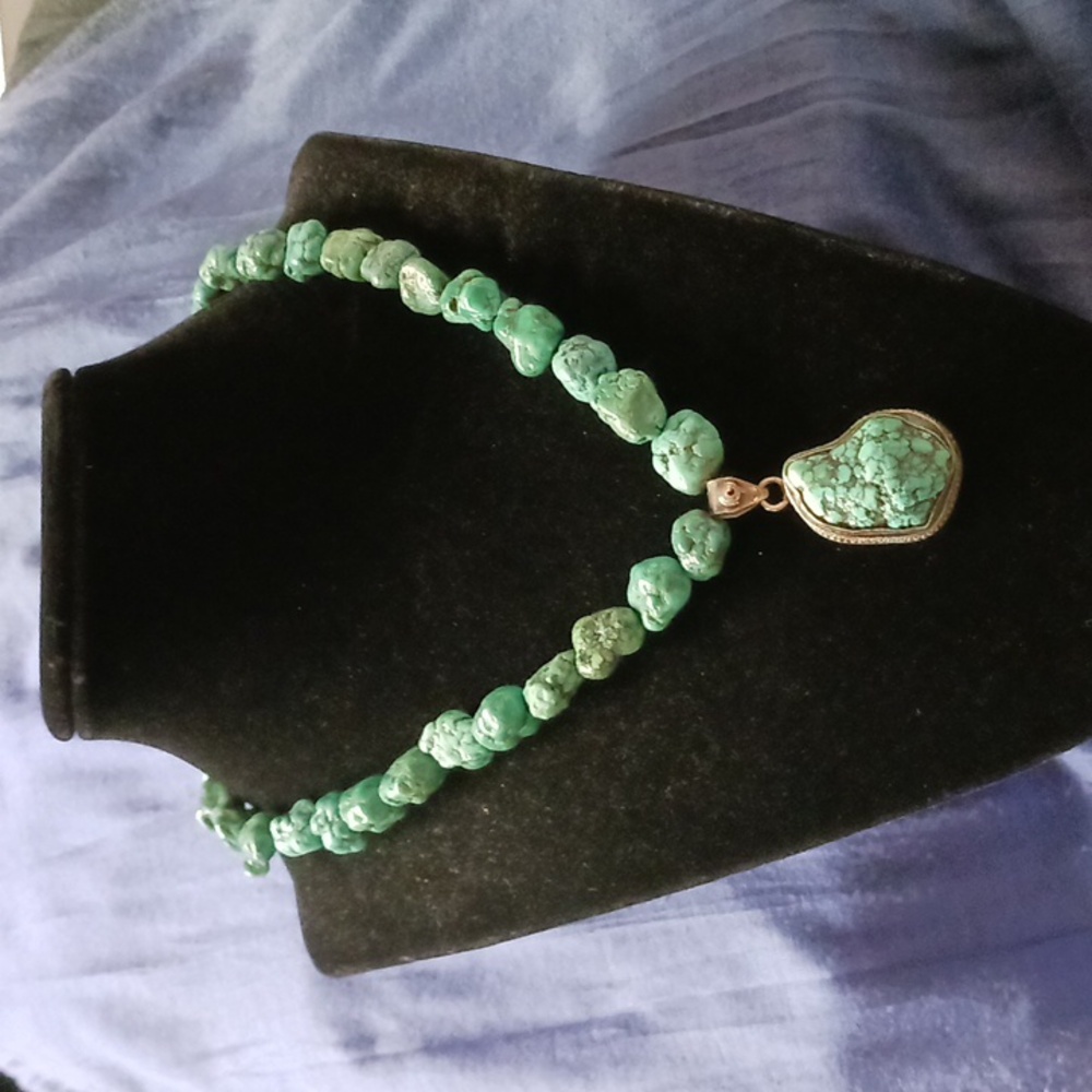 Sterling Turqoise Beasa W Pendant.